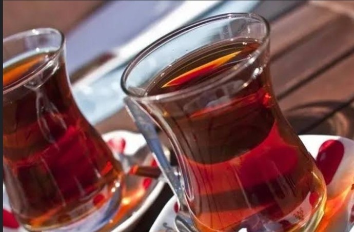 Sabahları çay mı içersiniz kahve mi içersiniz hangi içecek ile güne başlarsınız?