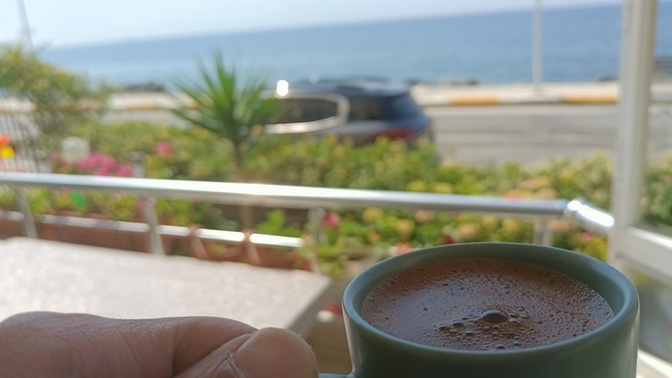 Keyif kahvenizi KS'den kimle içmek istersiniz?