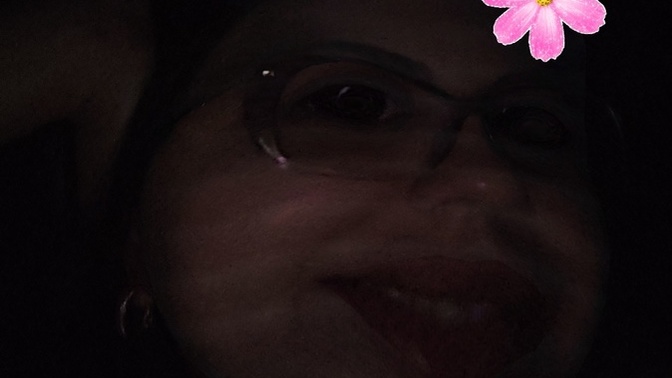 Gözlüğüm ve çiçeğimi görücüm beğenmedi mi sizce?10 gündür haber bekliyorum hâlâ ses soluk yok😞😞😞 ?