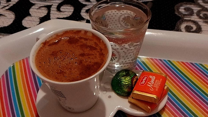 Kahve yalnızların içeceği midir yoksa toplulukla birlikte mi içilir?