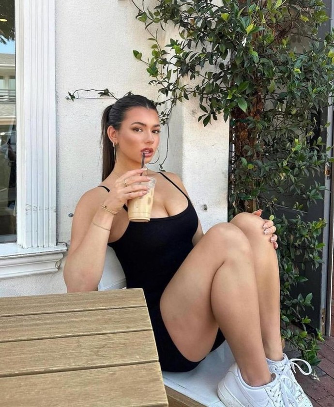 Mimikler kadını güzel gösterir mi?