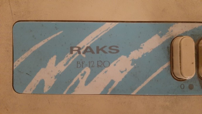 Bu vantilatör kaç senelik tamin eden markası raks hala çantalar gibi çalışıyor?