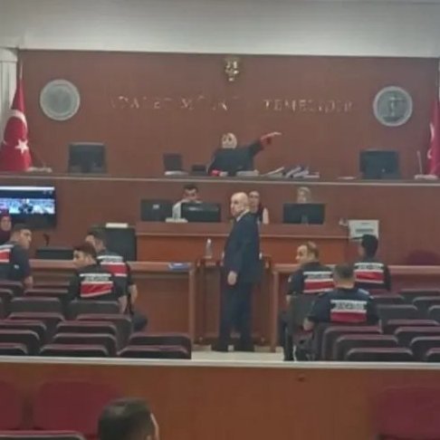 Kadınların İslam dinine göre hakim olmaları yasakken neden türbanlılar hakim oluyorlar?