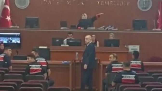 Kadınların İslam dinine göre hakim olmaları yasakken neden türbanlılar hakim oluyorlar?