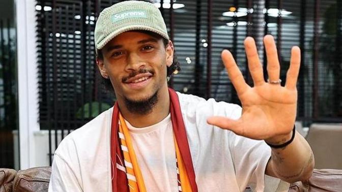 Sizce Leroy Sane beş yıldızlı formaları sevdiği için Galatasaraya gelmiş olabilir mi?