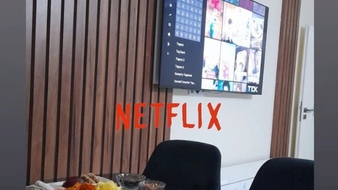 Siteden kiminle dizi-film izlemek isterdiniz?