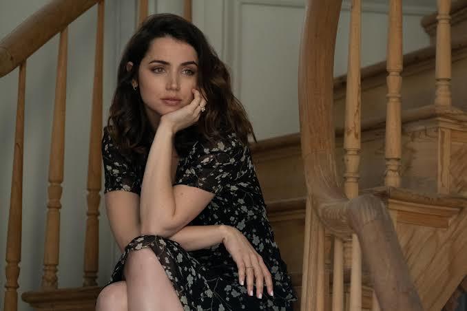 Ana De Armas sizce abartı mi?