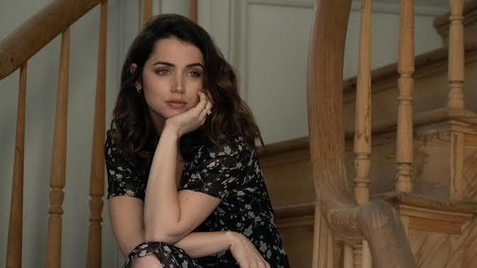Ana De Armas sizce abartı mi?