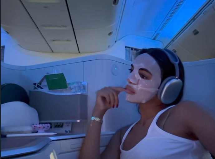 Dudağı dolgusuz burnu estetiksiz kız kalmış mıdır?