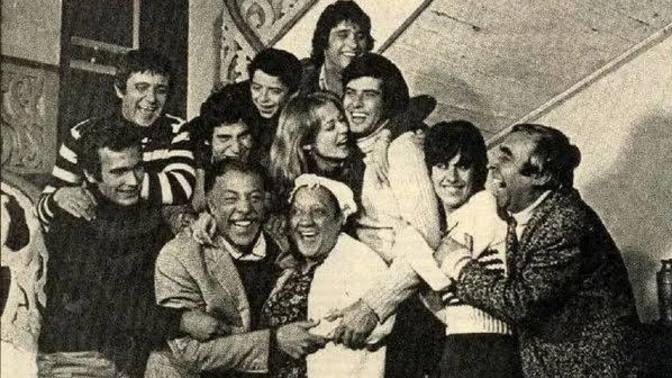 Günümüzde neşeli günler, gülen gözler filmindeki gibi aileyi ön plana çıkaran yapımlar artık kalmadı mı?