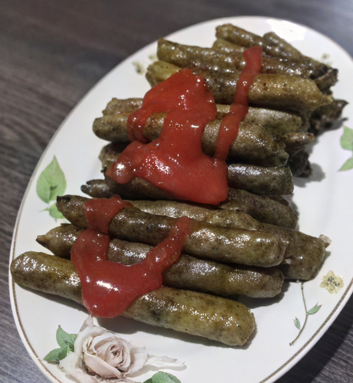 Ketçaplı sarma yer misin?