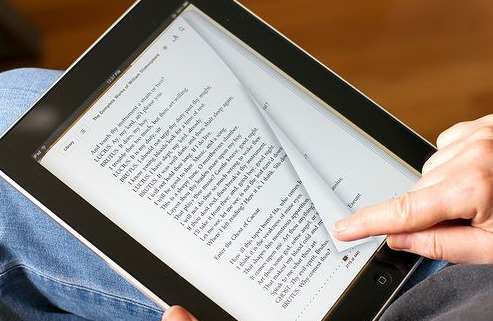 Dijital kitap mı, fiziksel kitap mı? Hangisini tercih edersiniz ve neden?