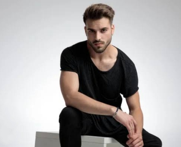 Masaya çıkartıp lapp diye koy deseler penisini mi yoksa yüreğini mi koyarsın 🤭?