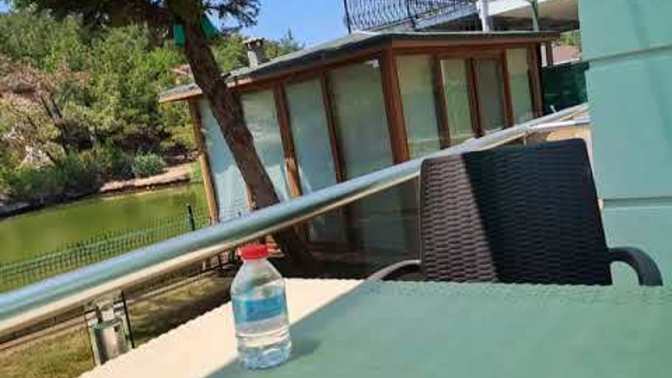 Kendime gelemye çalışıyorum kimler benim gibi akşamdan kalma?