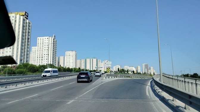 Yüzyılın aşkı için Bağcılar yüzyıla mı gitmek gerekiyor?
