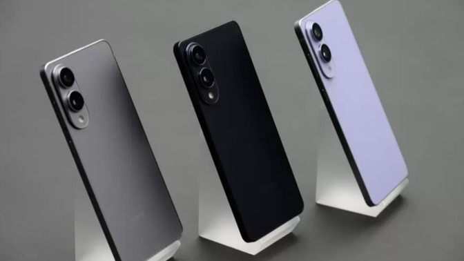 Samsung Galaxy S25 Edge modelinin hangi rengini beğendiniz?