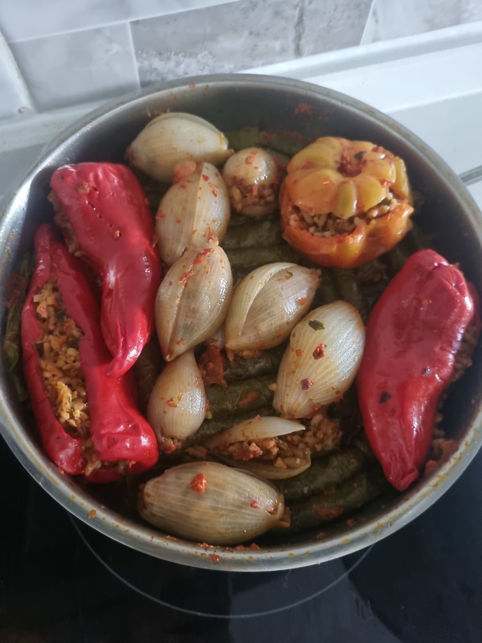 Sarma ve dolma aşıkları burada mı?
