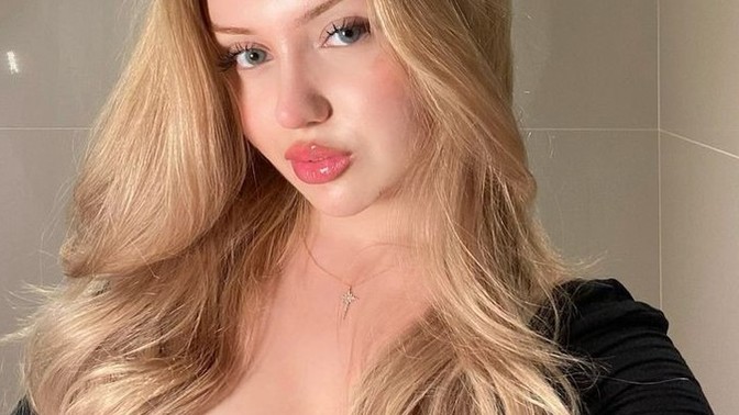 Dolgun dudaklar estetik mi görünüyor?