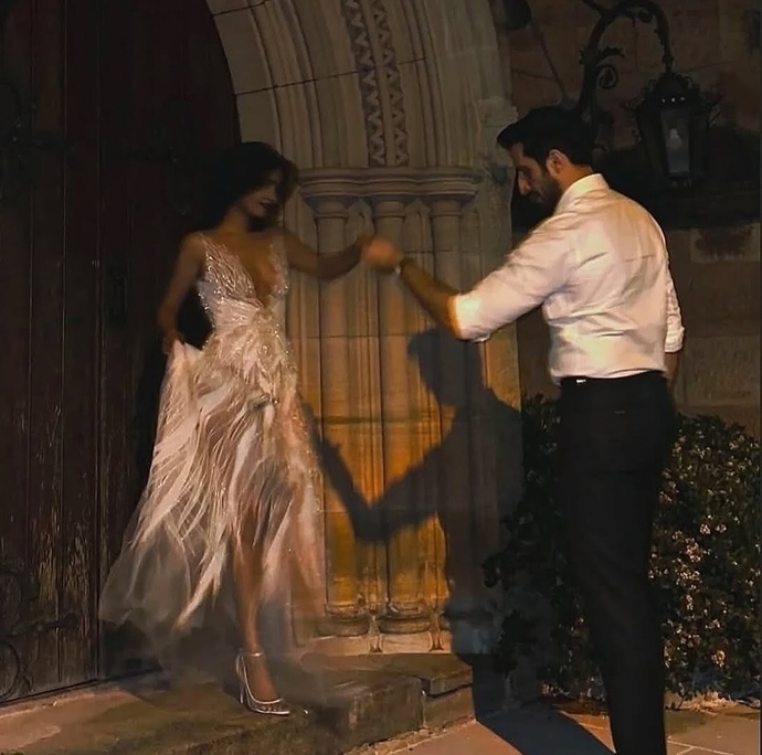 Romantik bir film önerir misiniz? Öyle klişe olmayan, kalbe dokunanlardan?