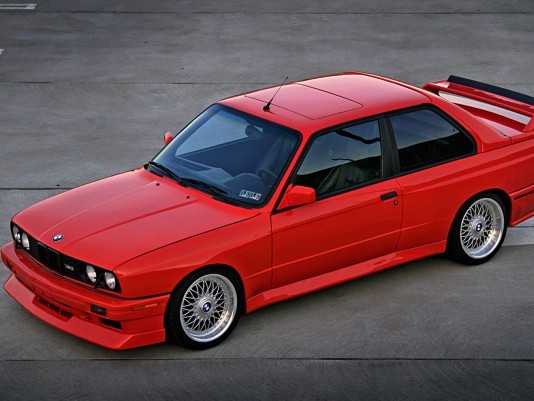 Toyota supra mk4 nissan gtr r34 manda rx 7 mi bmw e30 ya da m5 e60 mı peugeot 307 makyajlı kasamı favori arabalar?
