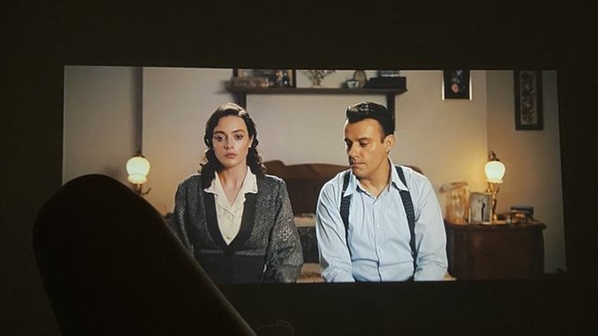 Projeksiyon cihazı mükemmel durmamış mı odamda 😍?