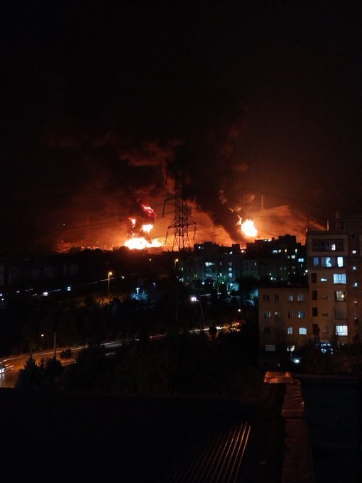 İran an itibari ile İsraildeki petrol tesislerini bombaladı?