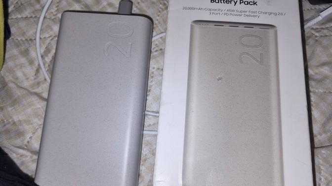 Samsung'un 20.000 lik powerbankini alan, kullanan var mı?