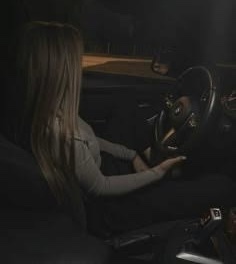 Sevgilinizin akşam dışarı çıkmasına karışır mısınız, en geç kaçta evde olmalı?