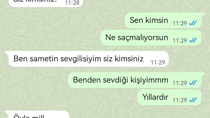 Erkek neden seviyorum deyip telefonundan başka kızlara mesaj yazdırır ?