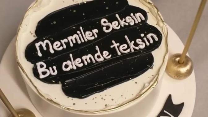 Bugün doğan herkesin günü kutlu olsun pastanızı üflemek ister misiniz?