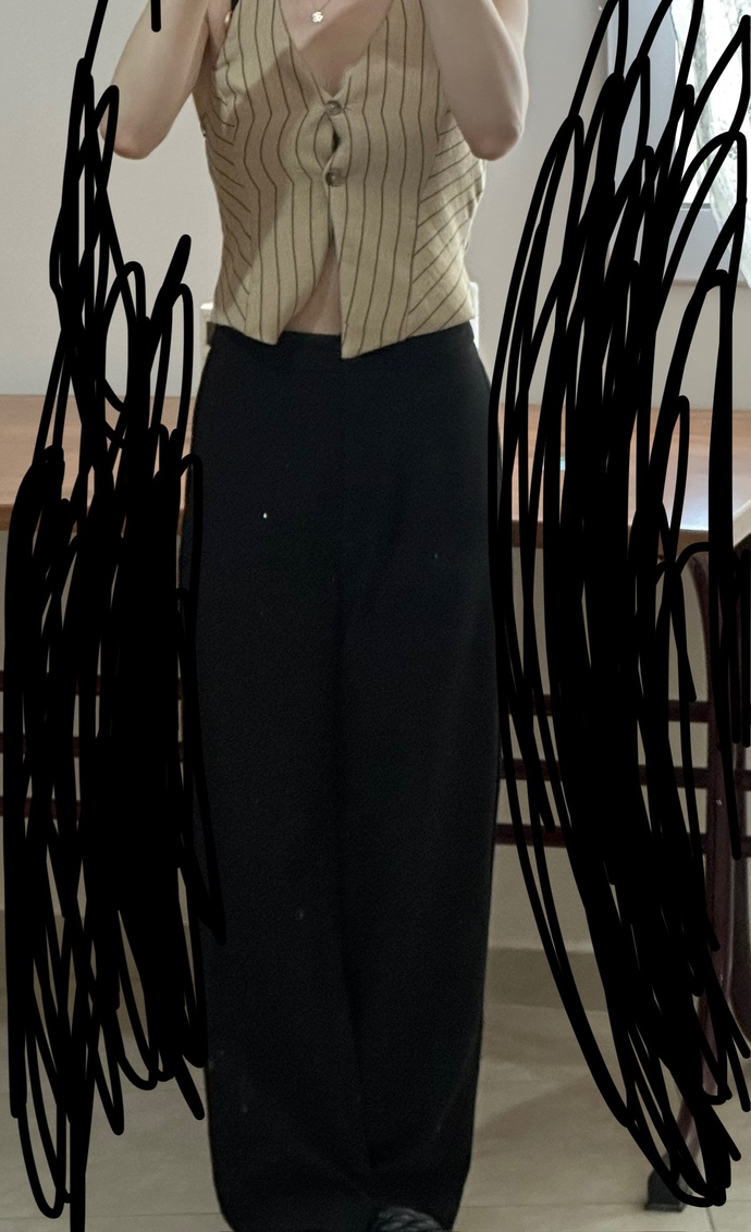 Pantolon çok mu bol durmuş?
