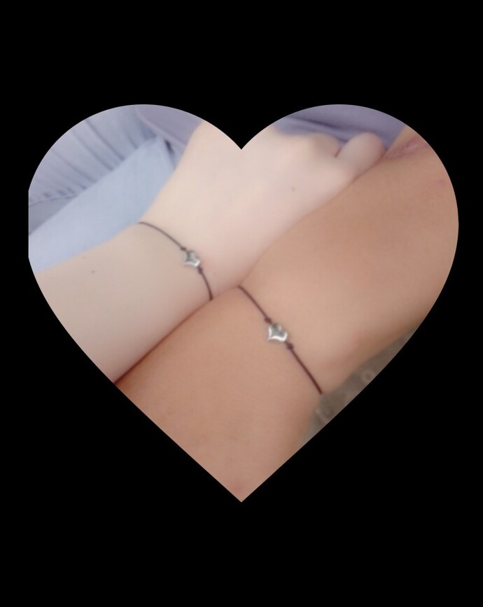 Çift bileklikler takar mısınız ailenizle?