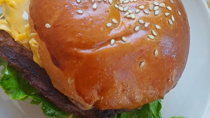 Hamburger de tercihin ev yapımı mı dışarı mı?