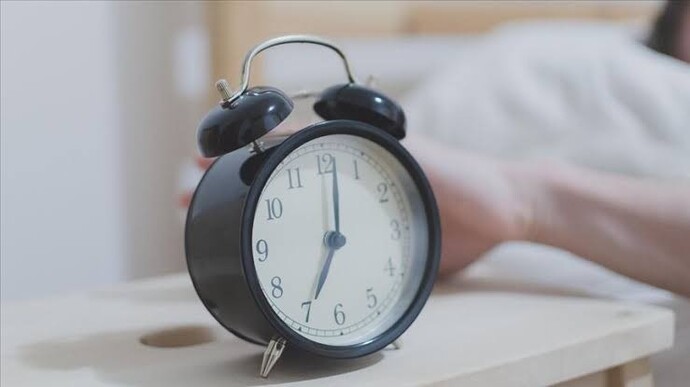 Uyanmak için kaç tane alarm kuruyorsunuz?