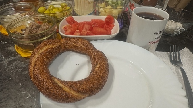 Kahvaltıda simit sever misiniz?