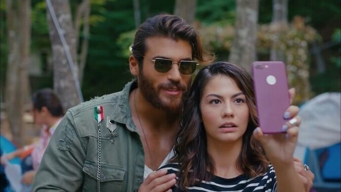 Sevgilinizin nereye gittiğini ve kimlerle olduğunu sürekli kontrol eder misiniz?