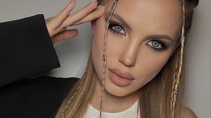 Yazın lip gloss mu tercih edersiniz ruj mu?