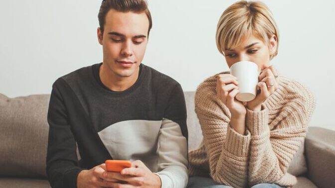 Sevgilinizin telefonunu karıştıracak olsanız, ilk neye bakarsınız?