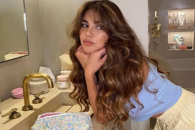 Sadece birini seç: 7/24 parlak saçlar mı yoksa cam gibi bir cilt mi?