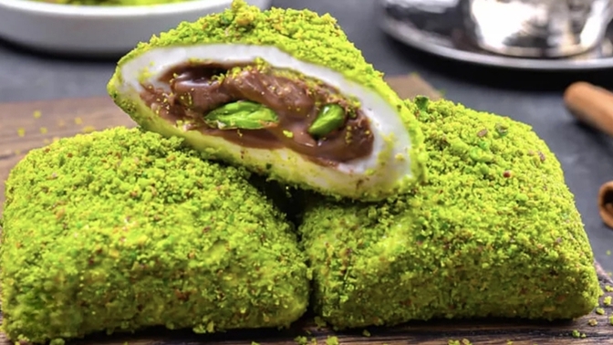 Dışı antepfıstığı kaplı bu çikolatadan daha önce hiç denediniz mi?
