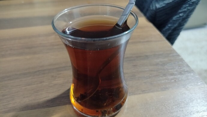 O zaman şöyle yapalım, su dışında en son içtiğiniz şeyden bir yudum içmiş olsaydım, ben ne içmiş olurdum?