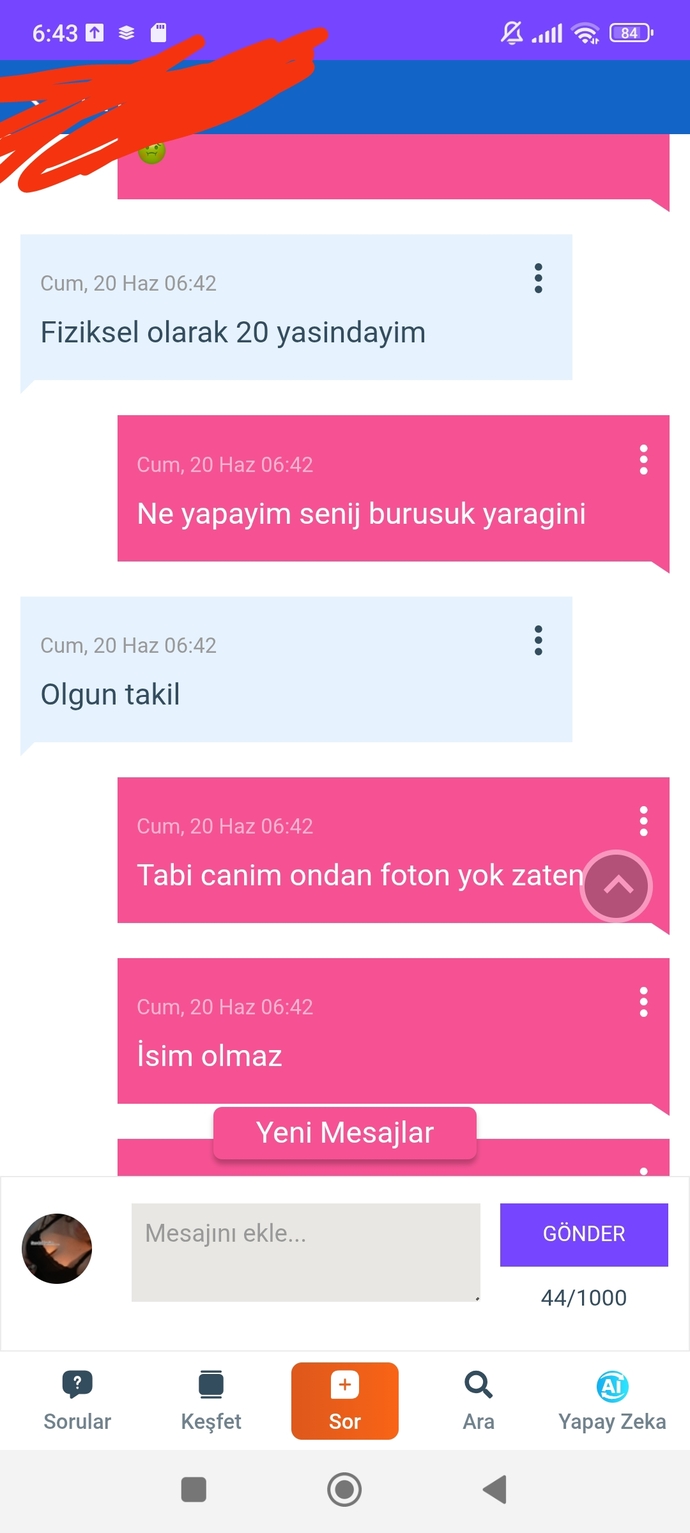 İlişkilerde yaş onemlimi? Herkes dengi ile takılmalı bence ya midemiz var 🤢?
