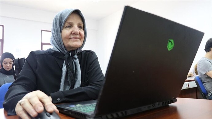 Selma Teyze enerjisi sende olsa 60 yaşında hangi üniversite bölümünü okuyup mezun olurdun?