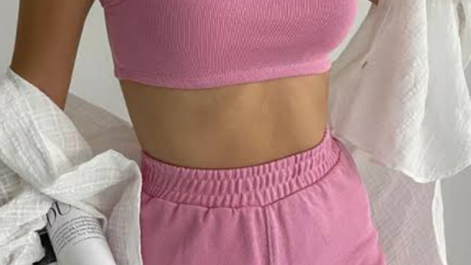 Şort üstü crop mu tercih edersiniz yoksa atlet mi?
