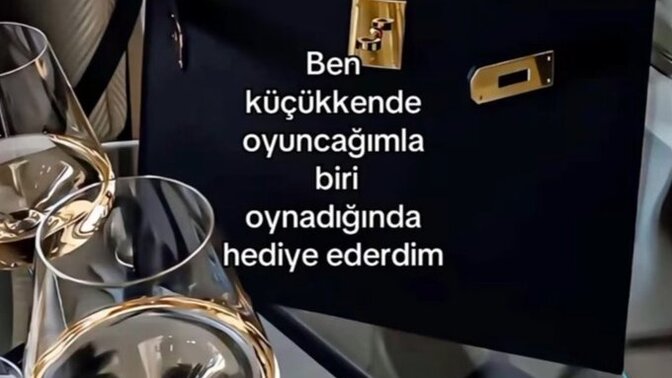 Eski sevgilimi konuşma dediğim kadınla gördüm engellemeli miyim?