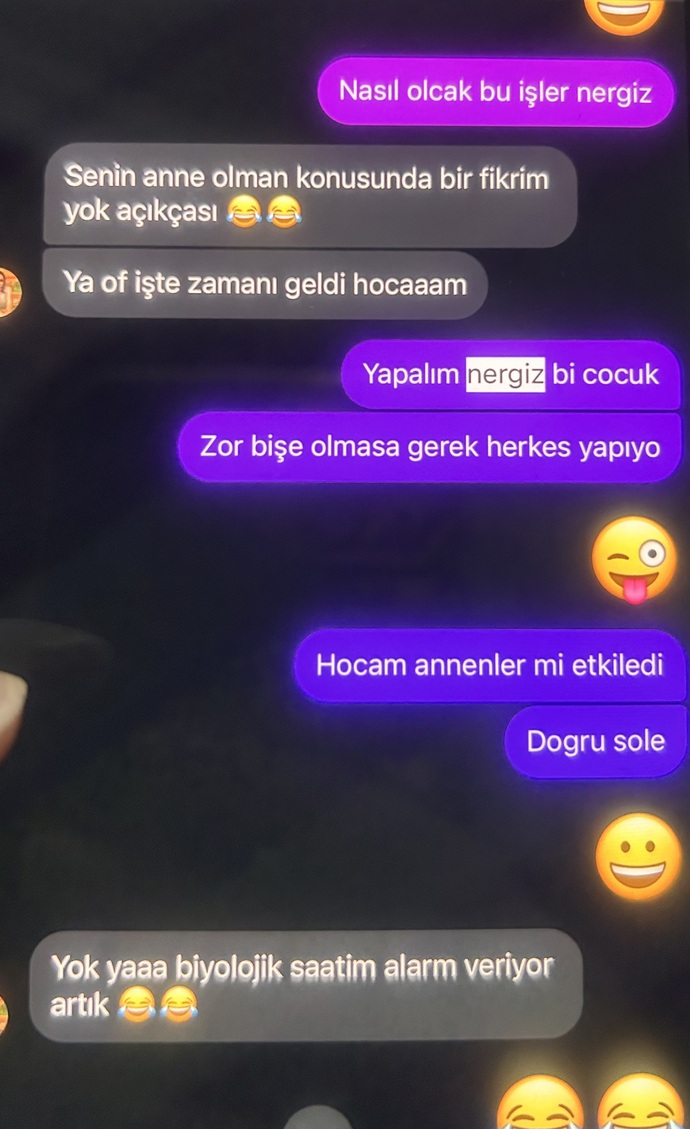 Kocamın kız arkadaşıyla olan konuşmalarından rahatsız oluyorum, ona karşı bir his mi besliyor?