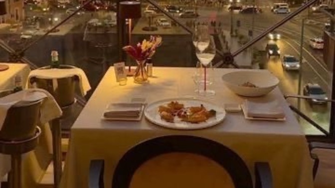 Kiminle bu güzel yemeği yemek isterdiniz?