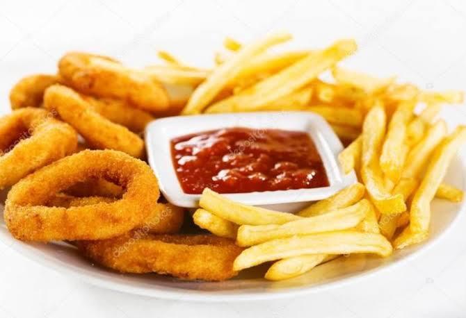 Patates kızartması mı soğan halkası mı?