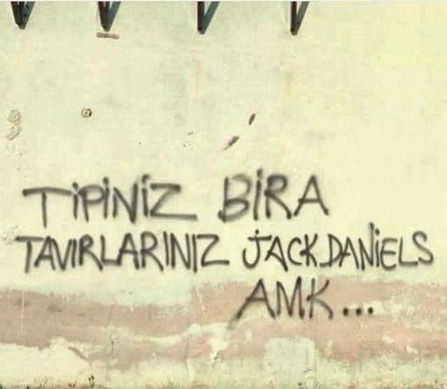 Bir duvar yazısı yazacak olsanız ne yazarsınız?