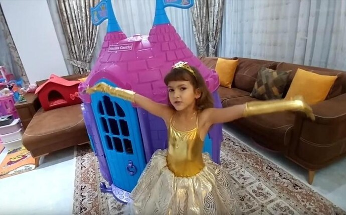 Prenses elif hala izleyen var mı YouTube tan benim en sevdiğim kanal dı?